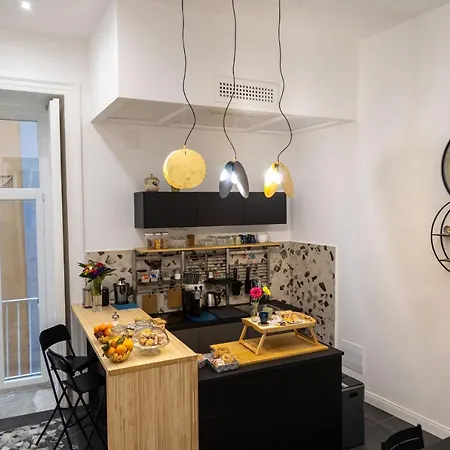 1811 Residenza Storica * נאפולי