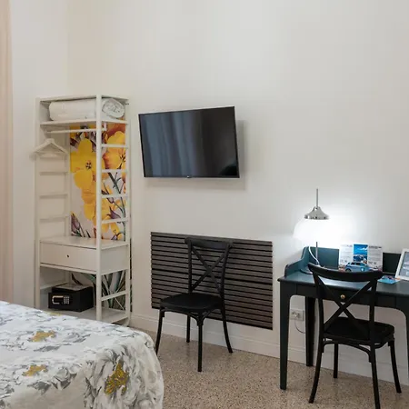 1811 Residenza Storica לינה וארוחת בוקר נאפולי